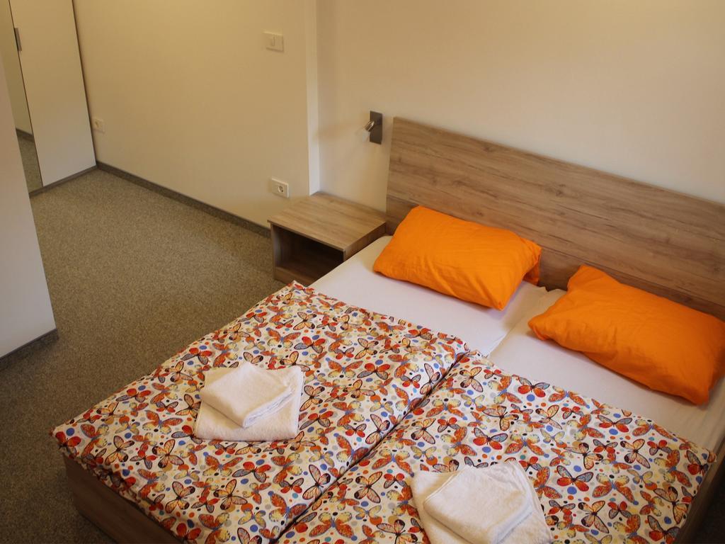 בובק Apartment Pri Nama מראה חיצוני תמונה