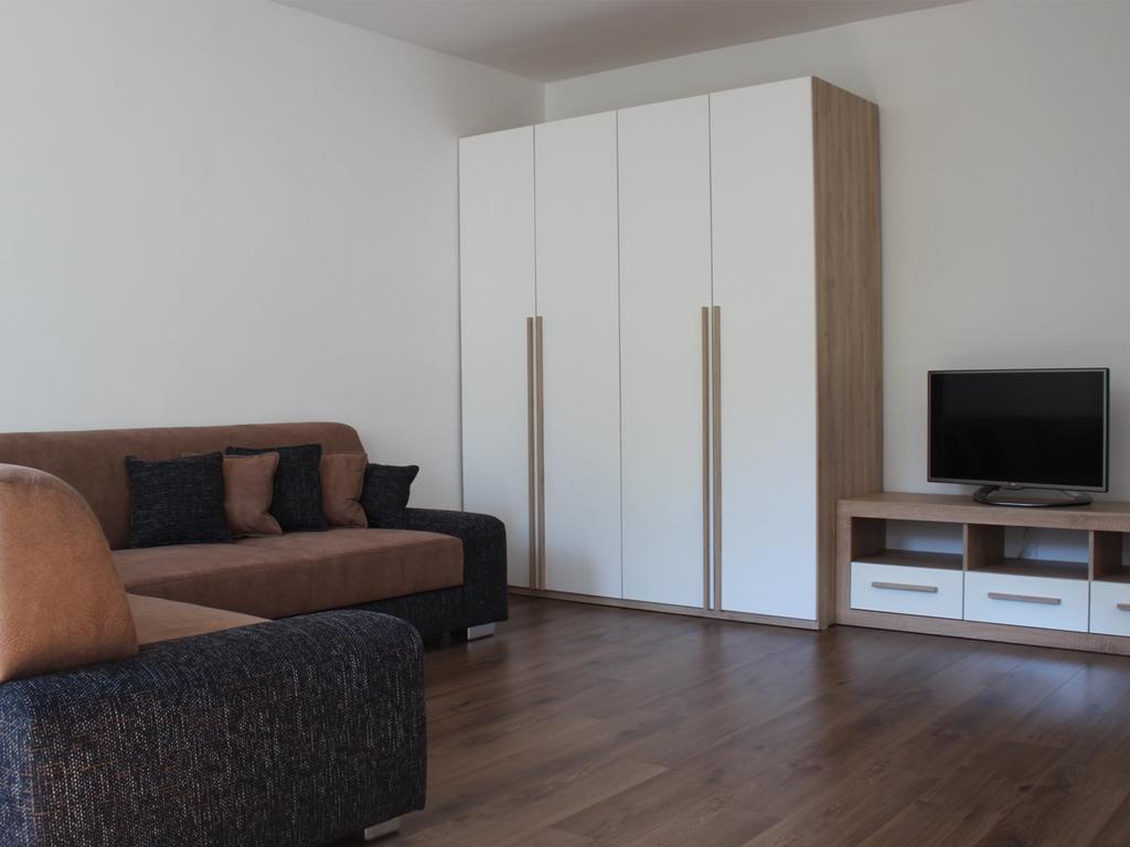 בובק Apartment Pri Nama מראה חיצוני תמונה