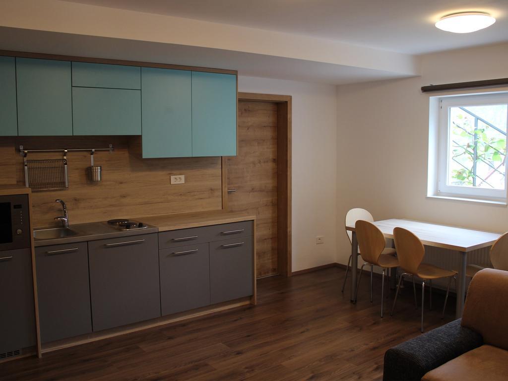 בובק Apartment Pri Nama מראה חיצוני תמונה