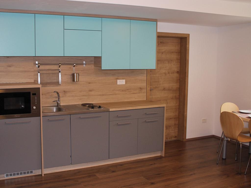 בובק Apartment Pri Nama מראה חיצוני תמונה