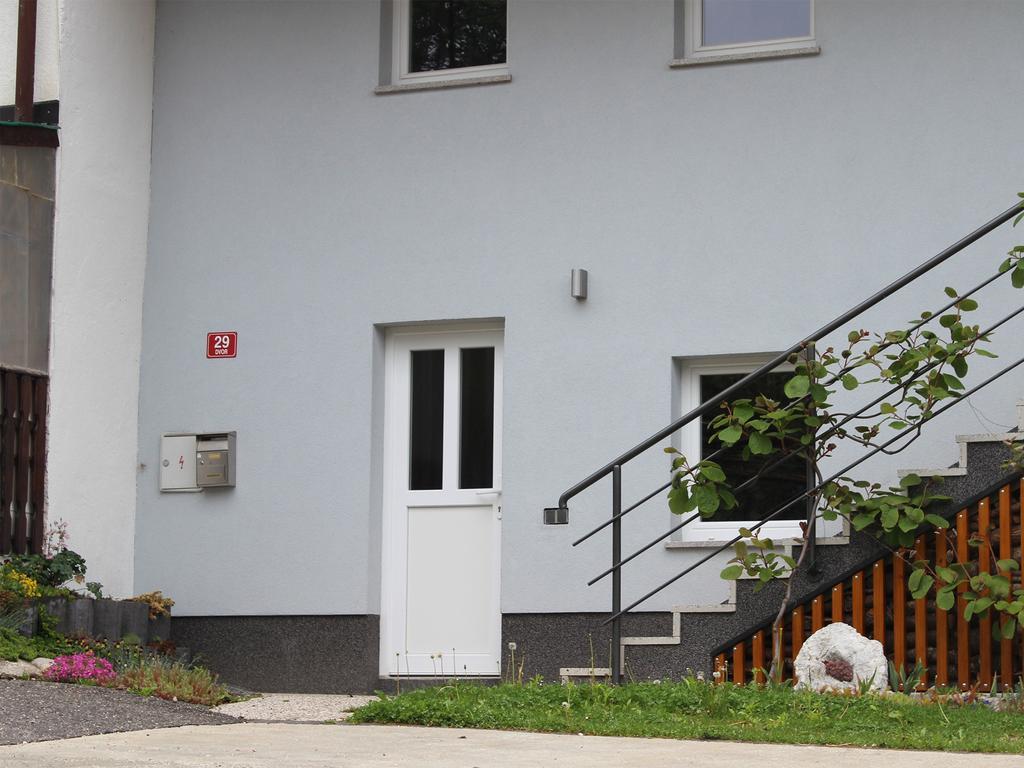 בובק Apartment Pri Nama מראה חיצוני תמונה