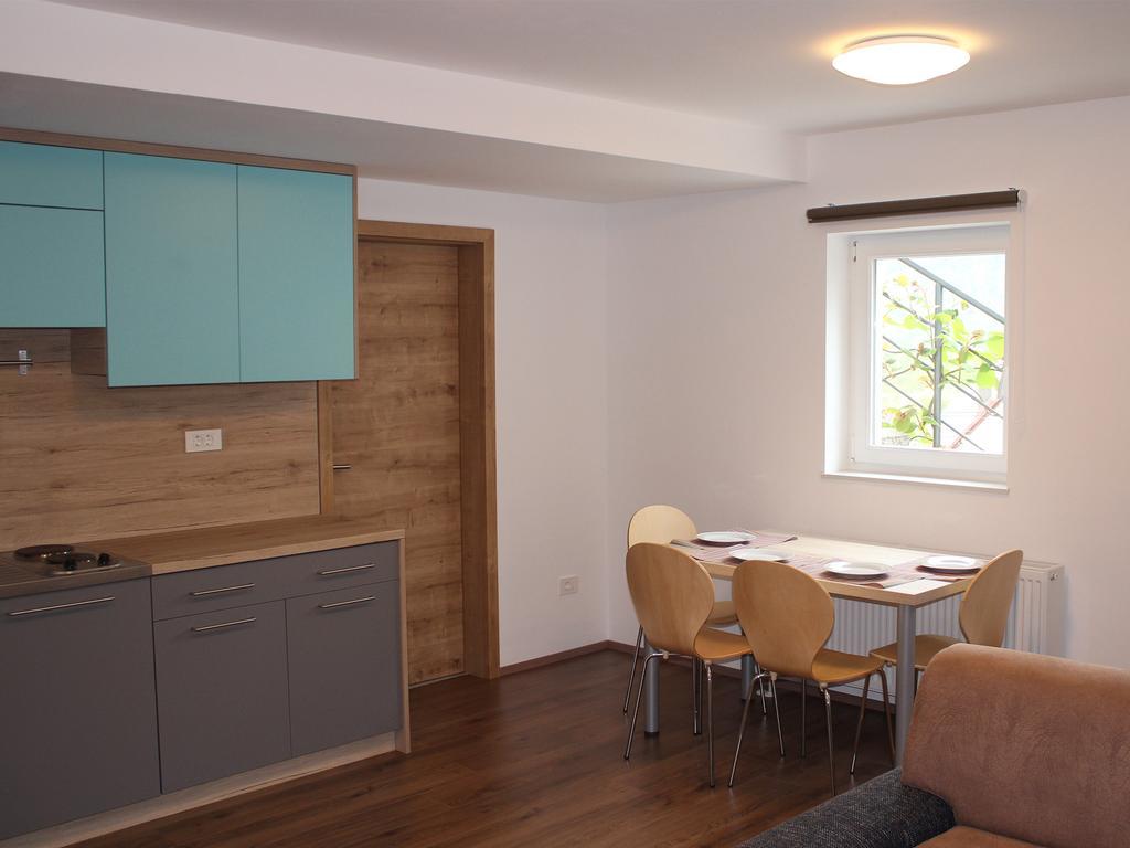 בובק Apartment Pri Nama מראה חיצוני תמונה