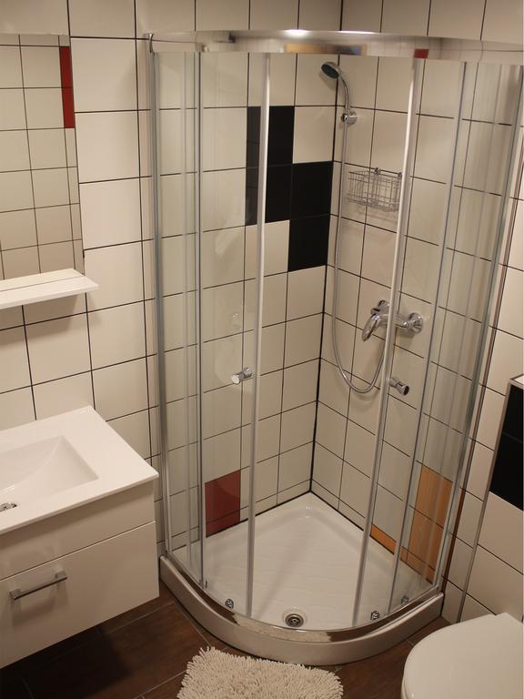 בובק Apartment Pri Nama מראה חיצוני תמונה